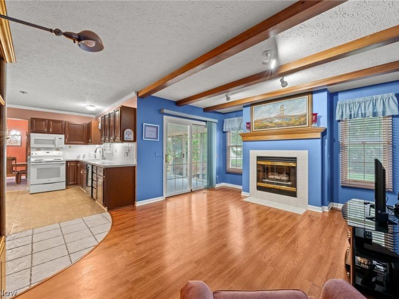 16225 N Laguardia Pkwy, Strongsville, OH 44136 Photo 4