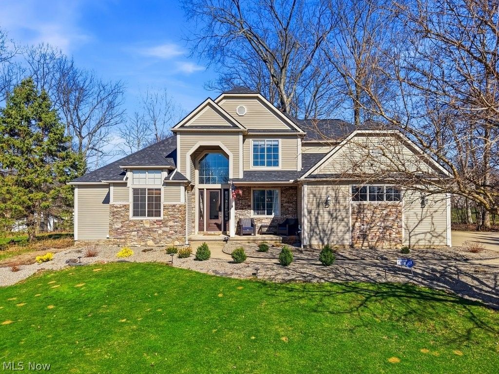 8466 Cliffview Circle, Macedonia, OH 44056
