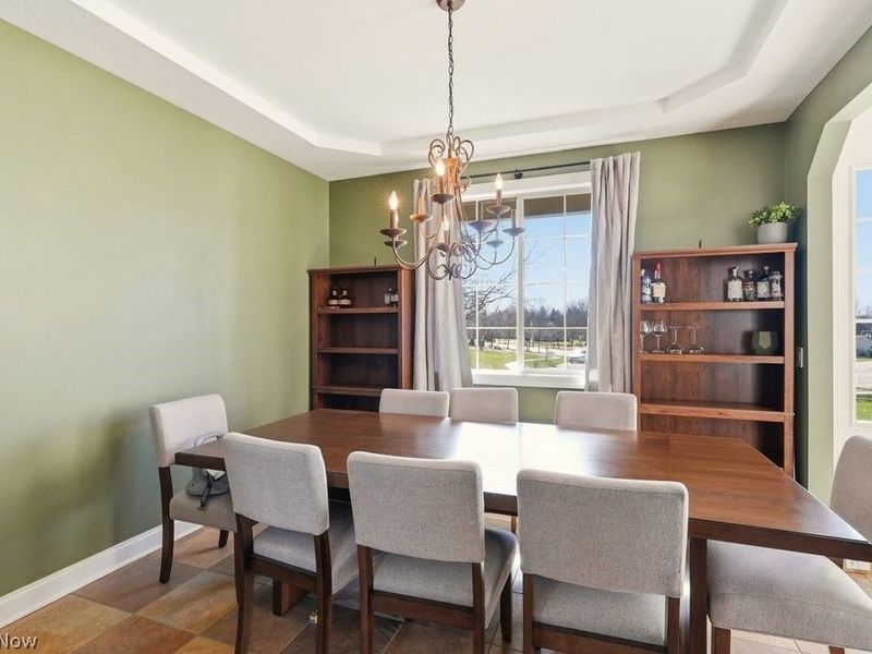 8466 Cliffview Circle, Macedonia, OH 44056 Photo 6