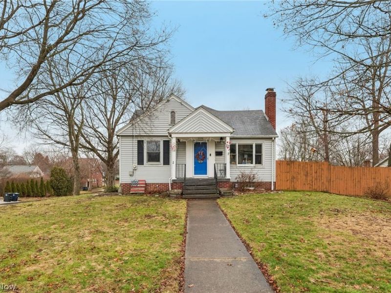 2579 Robindale Avenue, Akron, OH 44312 Photo 2