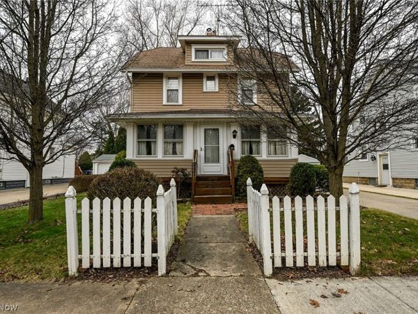 2554 6th Street, Cuyahoga Falls, OH 44221