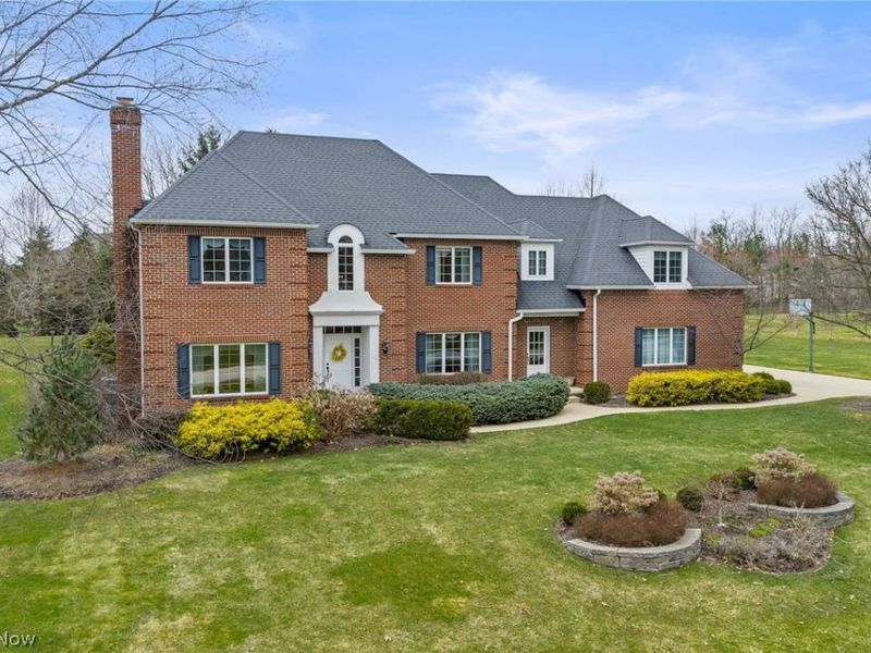 7614 Vinemont Court, Hudson, OH 44236 Photo 2