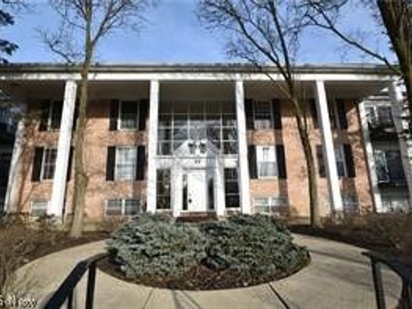 77 Atterbury Boulevard, Unit 107, Hudson, OH 44236