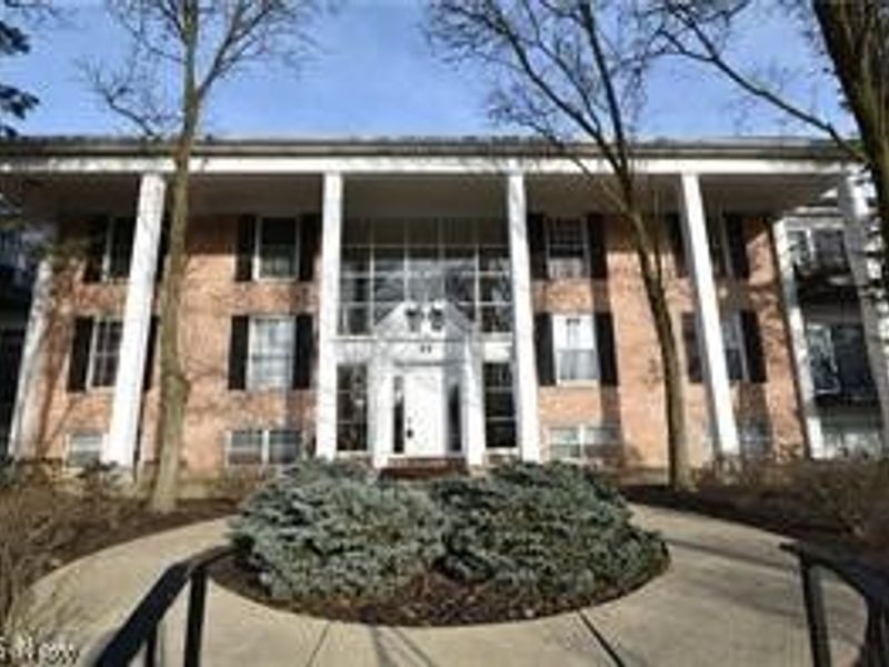 77 Atterbury Boulevard, Unit 107, Hudson, OH 44236 Photo 1