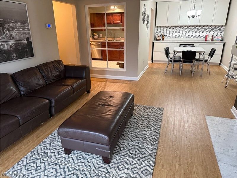 77 Atterbury Boulevard, Unit 107, Hudson, OH 44236 Photo 4