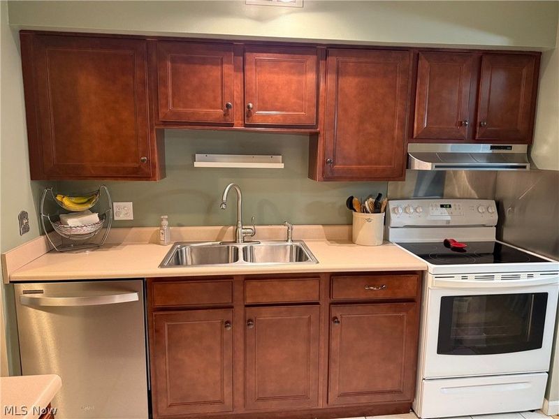 77 Atterbury Boulevard, Unit 107, Hudson, OH 44236 Photo 7