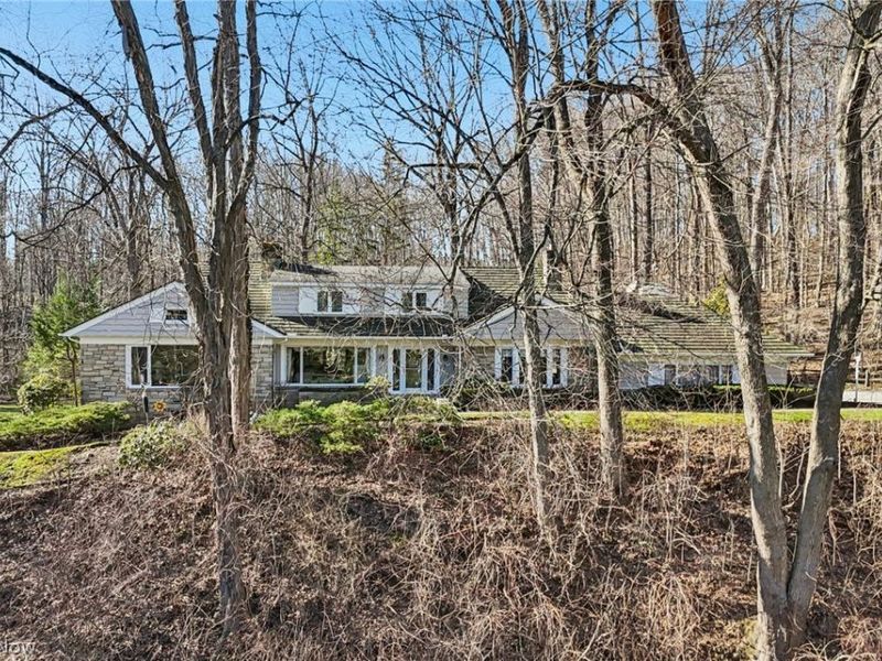 14880 Hillbrook Drive, Chagrin Falls, OH 44022 Photo 1