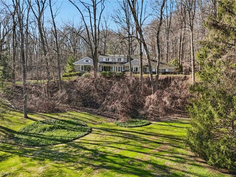 14880 Hillbrook Drive, Chagrin Falls, OH 44022 Photo 2