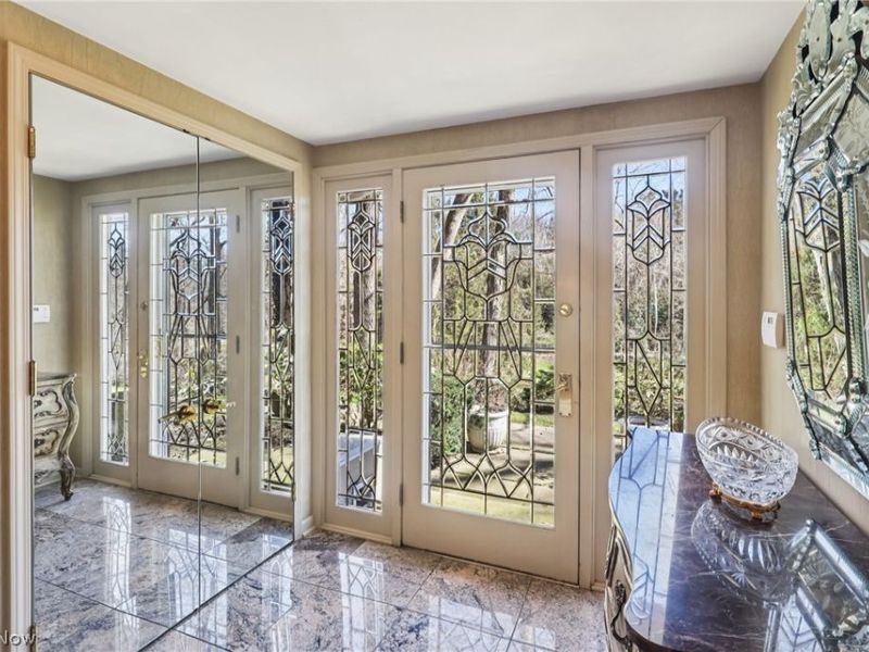 14880 Hillbrook Drive, Chagrin Falls, OH 44022 Photo 3