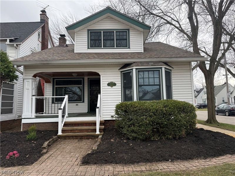 16505 Larchwood Avenue, Cleveland, OH 44135 Photo 2