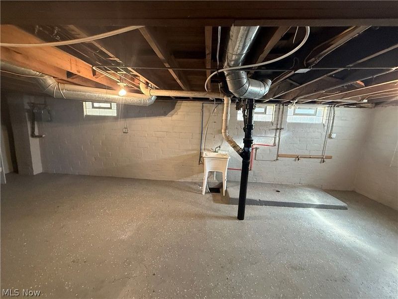 16505 Larchwood Avenue, Cleveland, OH 44135 Photo 28