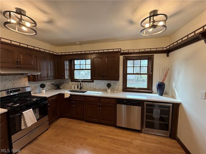 16505 Larchwood Avenue, Cleveland, OH 44135 Photo 8