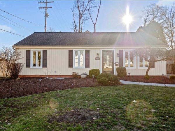 401 Columbia Road, Bay Village, OH 44140