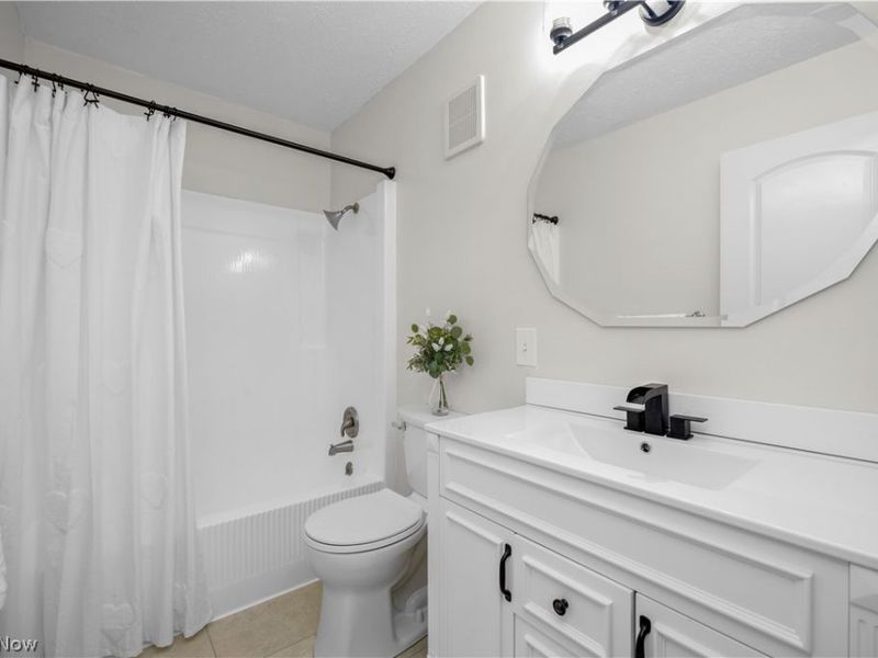 401 Columbia Road, Bay Village, OH 44140 Photo 22