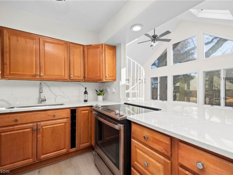 401 Columbia Road, Bay Village, OH 44140 Photo 9