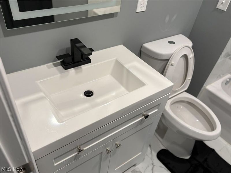 4027 W 227th Street, Fairview Park, OH 44126 Photo 10