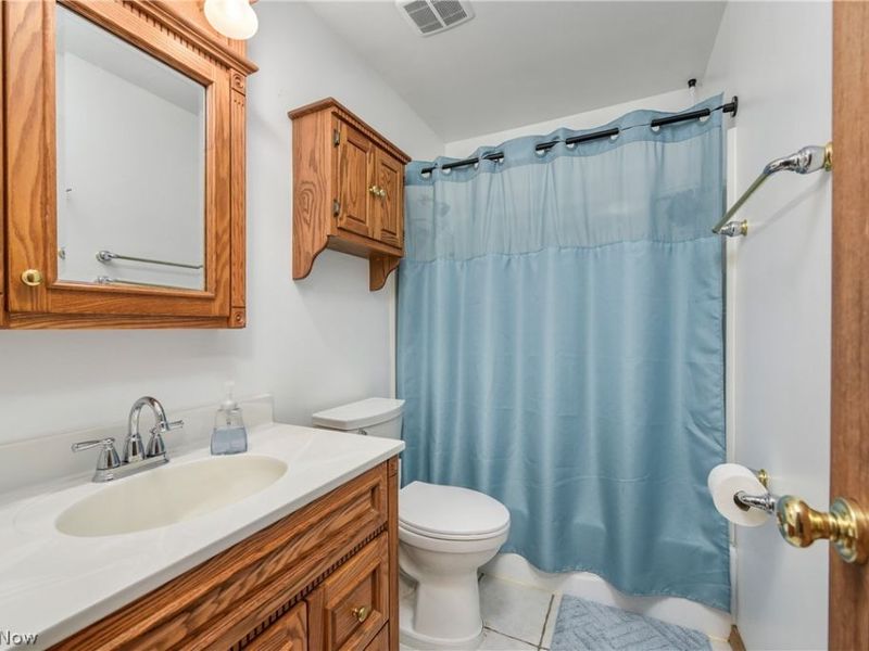 21872 River Oaks Drive, Unit H6, Rocky River, OH 44116 Photo 12