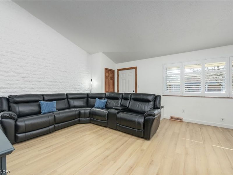 21872 River Oaks Drive, Unit H6, Rocky River, OH 44116 Photo 3