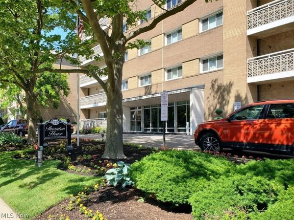 3333 Warrensville Center Road, Unit 305, Shaker Heights, OH 44122