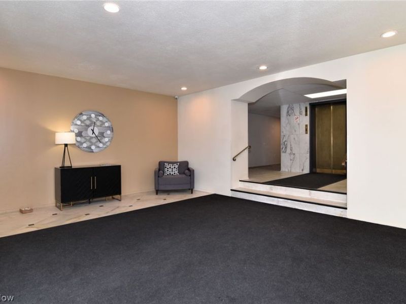 3333 Warrensville Center Road, Unit 305, Shaker Heights, OH 44122 Photo 3