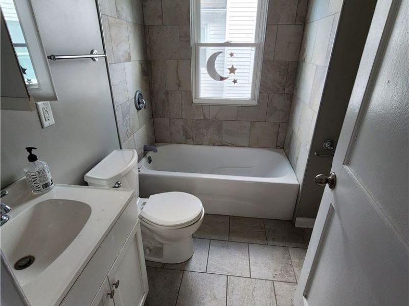 2623 Hampshire Road, Unit 2, Cleveland Heights, OH 44106 Photo 10