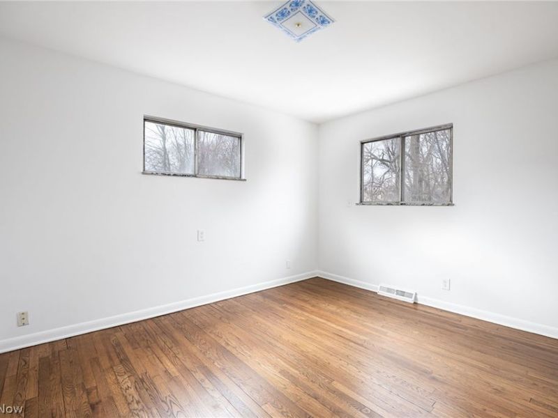 540 N Howard Street, Akron, OH 44310 Photo 12