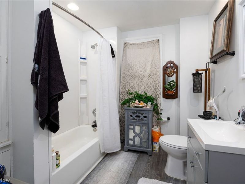 540 N Howard Street, Akron, OH 44310 Photo 5