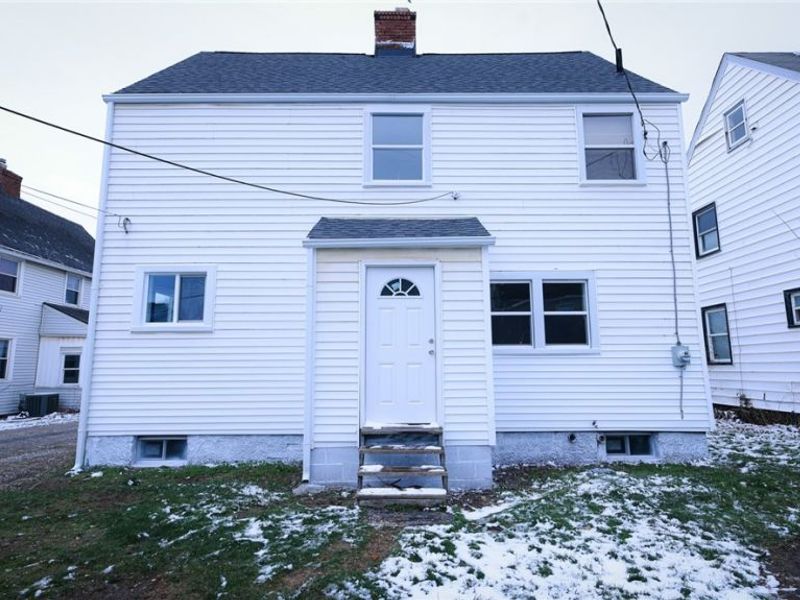 1372 Maryland Avenue SW, Canton, OH 44710 Photo 1