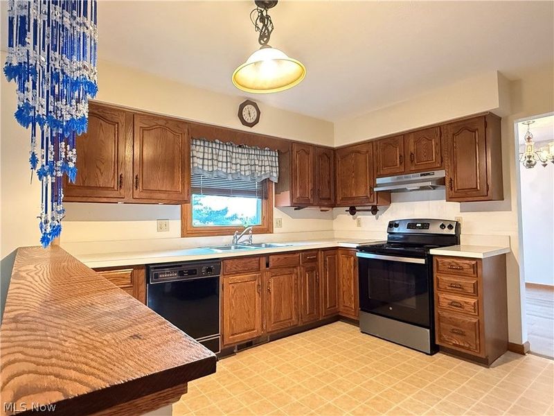 573 Beverly Drive, Tallmadge, OH 44278 Photo 10