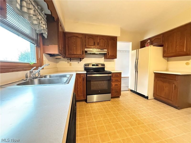 573 Beverly Drive, Tallmadge, OH 44278 Photo 12