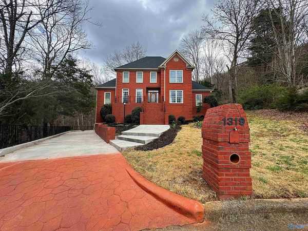 1319 Chesterfield Road, Huntsville, AL 35803
