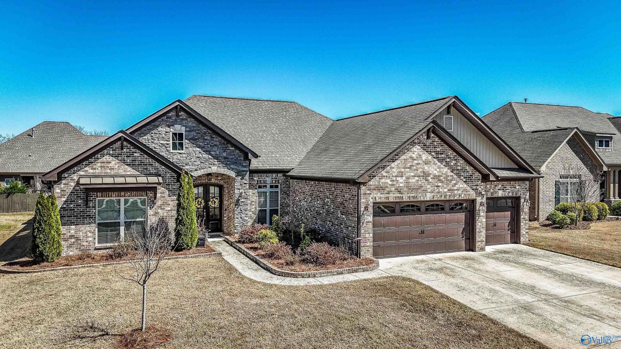 7617 Summerdawn Drive SE Owens Cross Roads, AL 35763