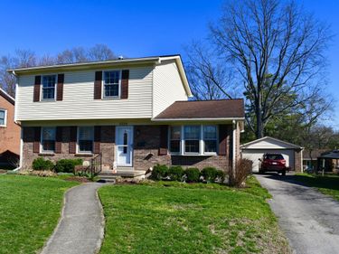 3328 Crown Crest Road, Lexington, KY 40517
