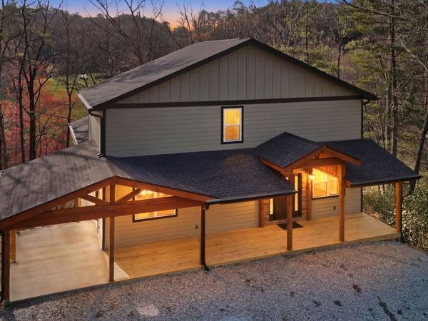 275 Merrydale Lane, Clayton, GA 30525