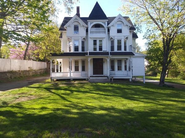 21 Pleasant, Unit 2, Upton, MA 01568