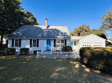 15 S Plain Rd, Sunderland, MA 01375