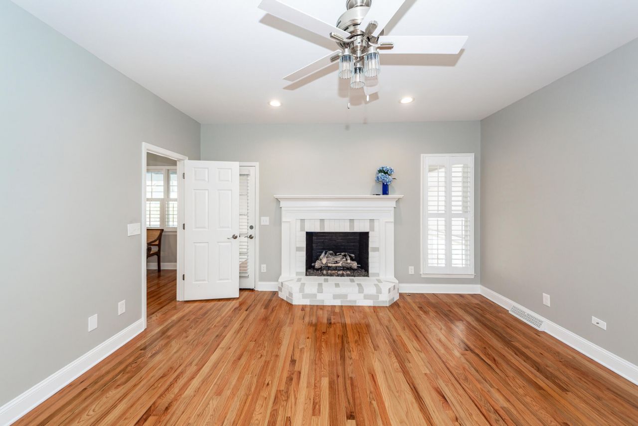 2001 Baltusrol Court Photo 23