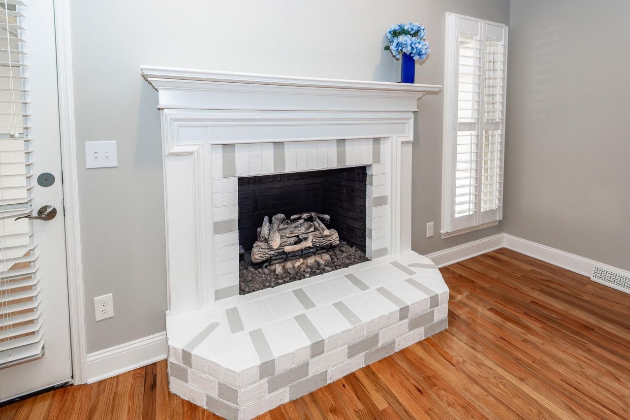 2001 Baltusrol Court Photo 25