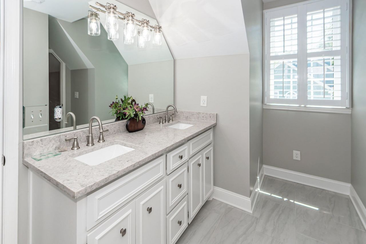 2001 Baltusrol Court Photo 48