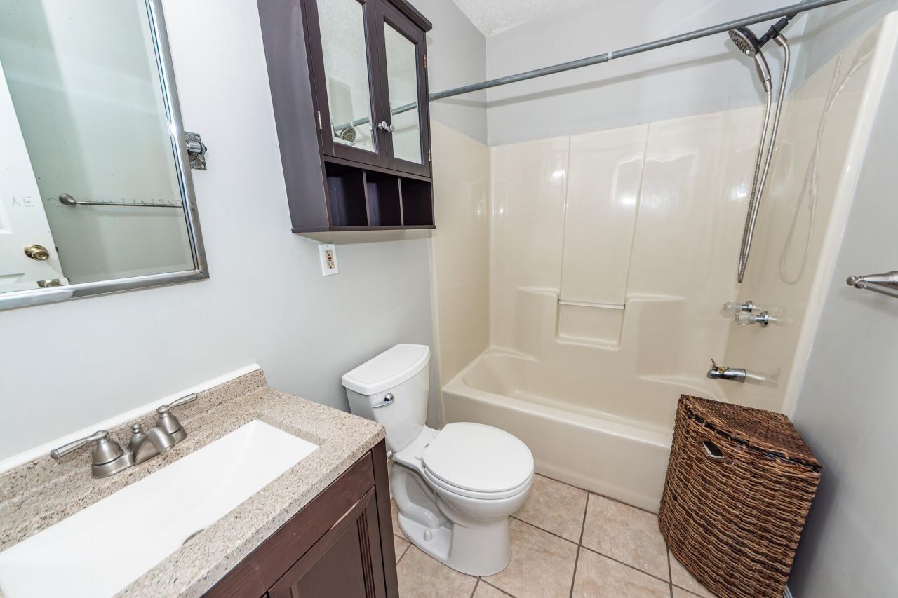 2001 Baltusrol Court Photo 60