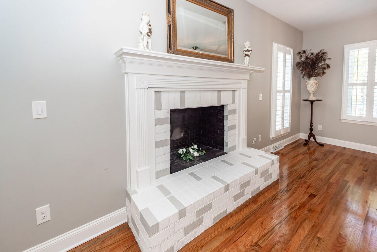 2001 Baltusrol Court Photo 9