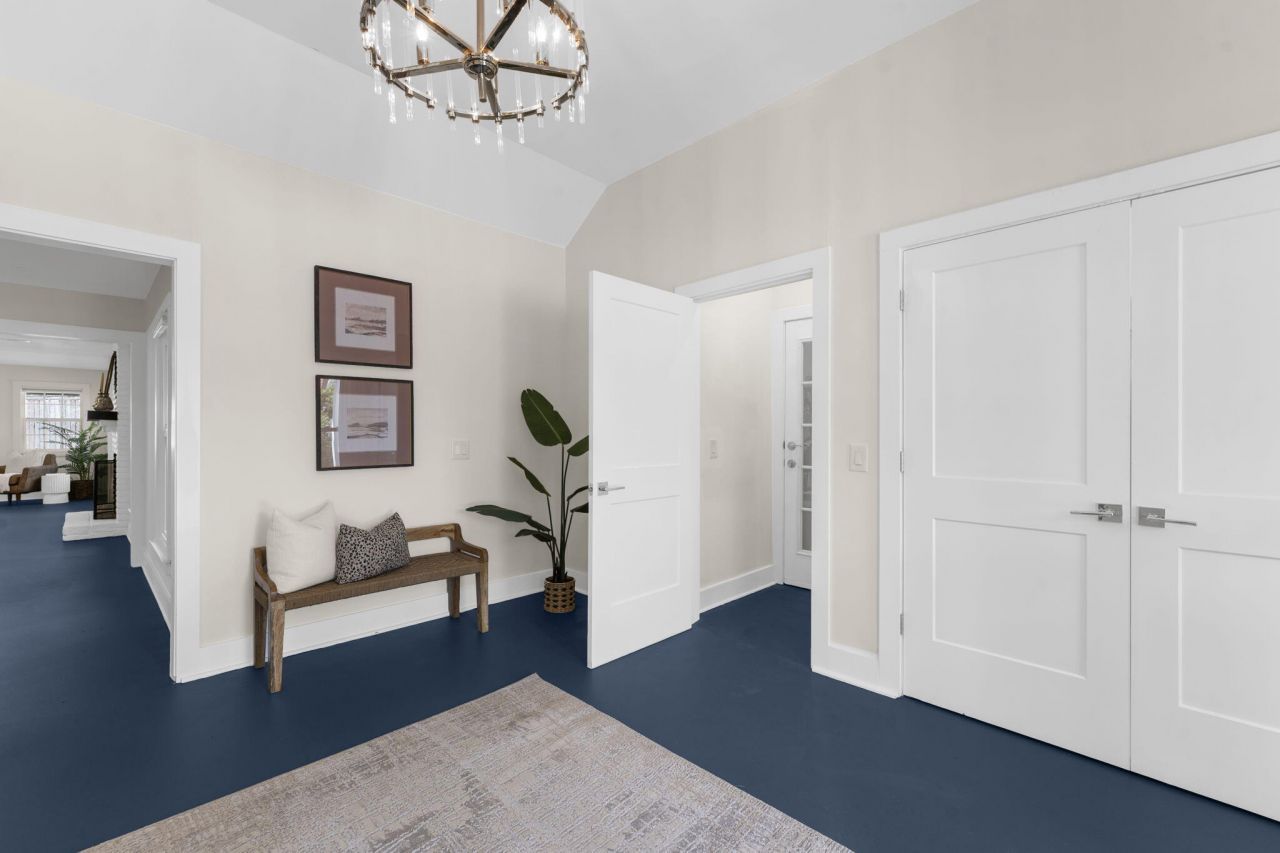 658 Fox Pond Drive Photo 14