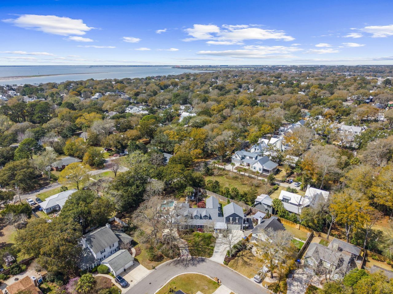 658 Fox Pond Drive Photo 4