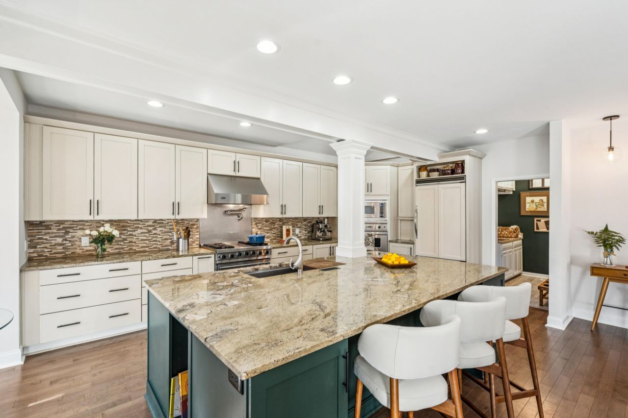 1015 Casseque Province Photo 14