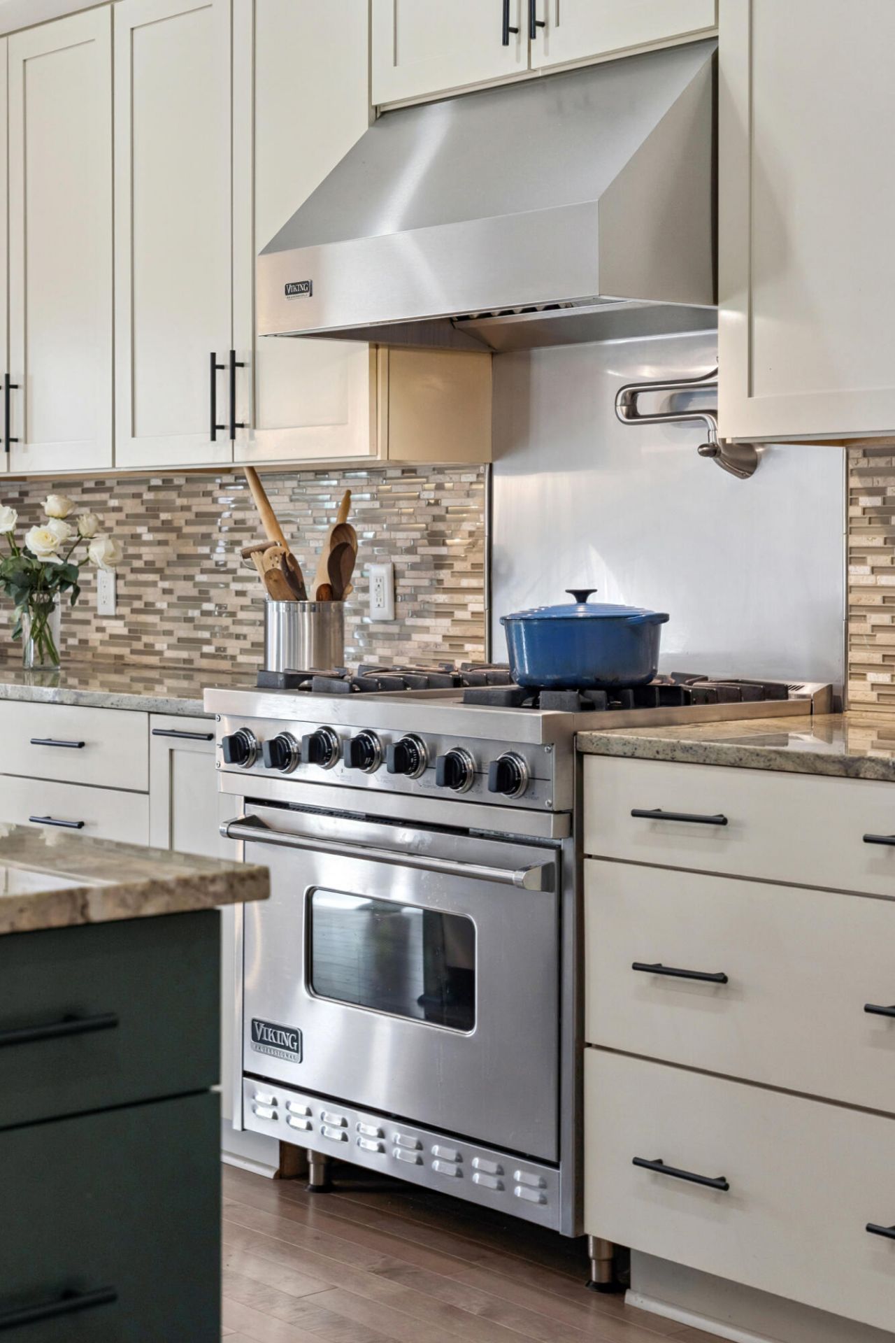 1015 Casseque Province Photo 17