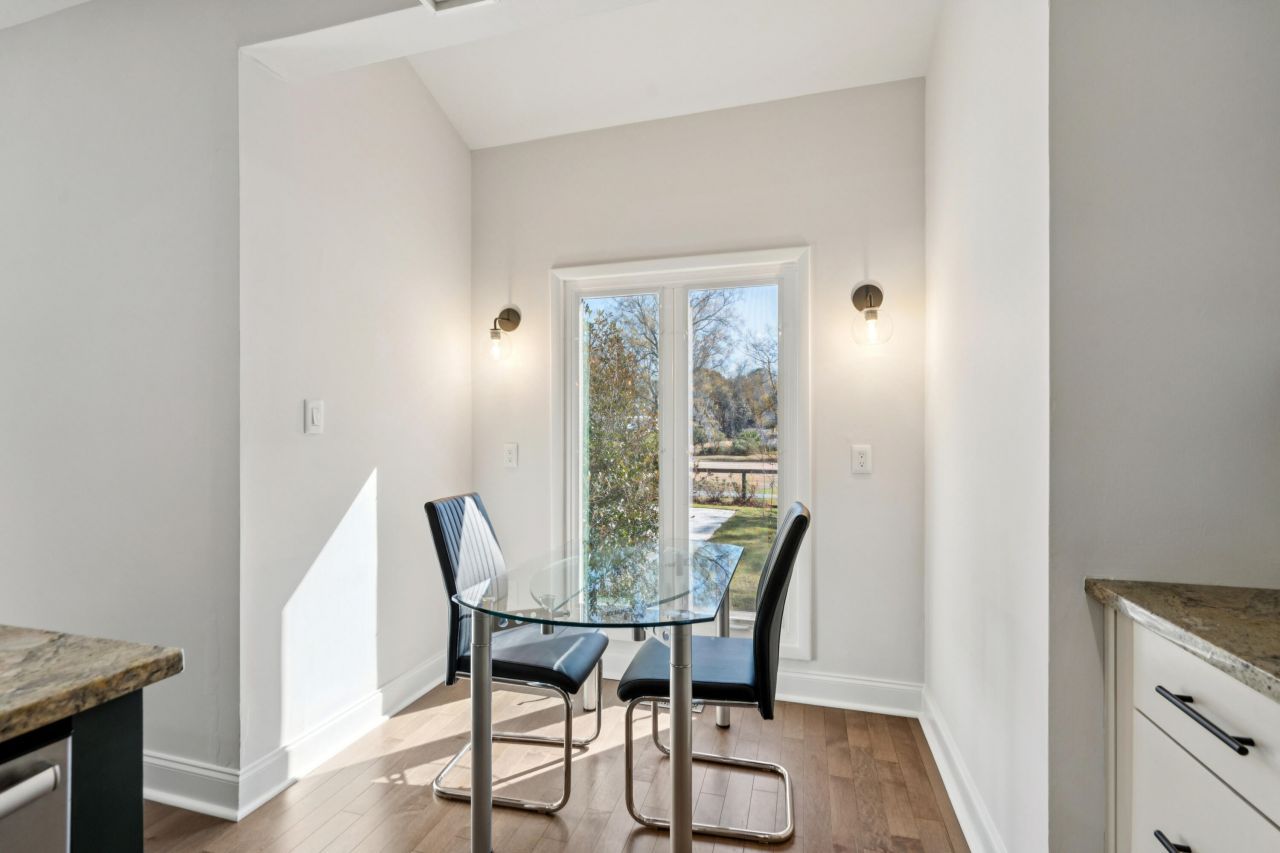 1015 Casseque Province Photo 19