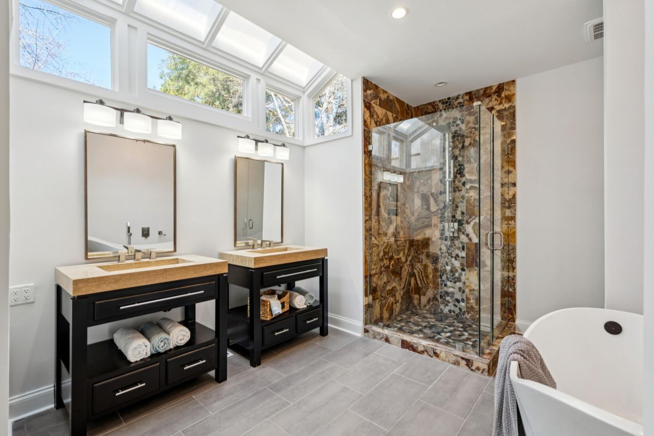 1015 Casseque Province Photo 27