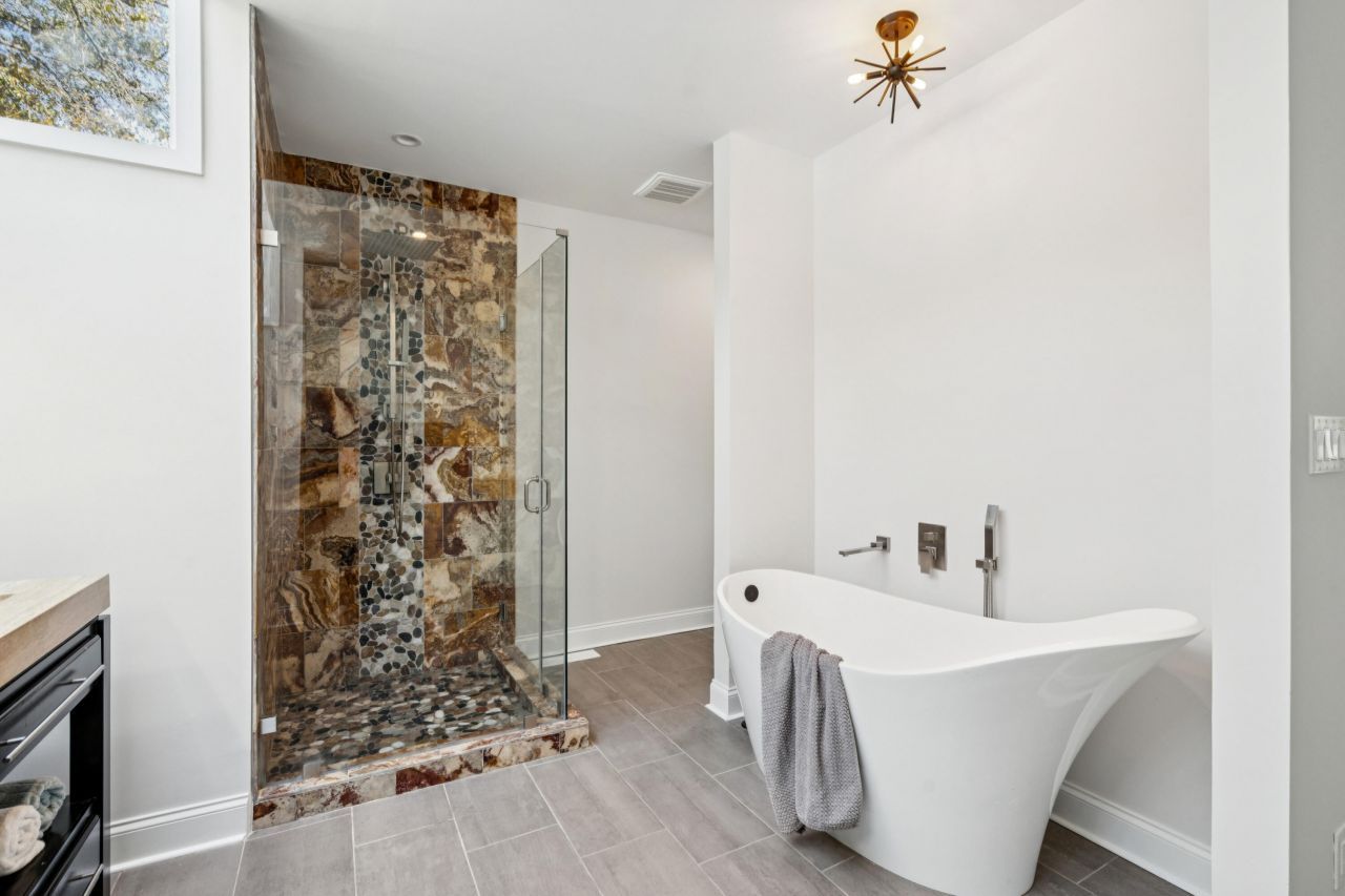 1015 Casseque Province Photo 28