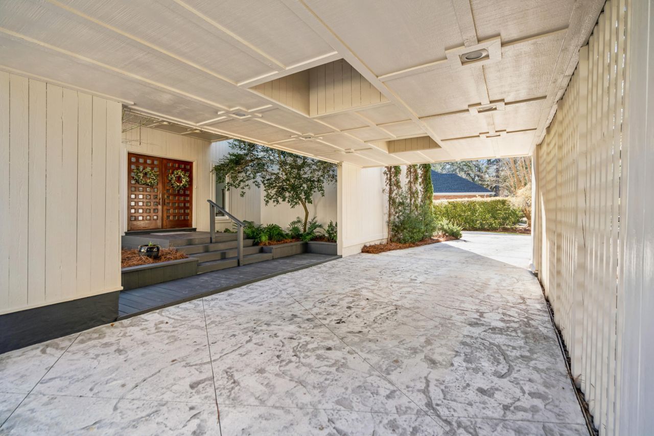 1015 Casseque Province Photo 5