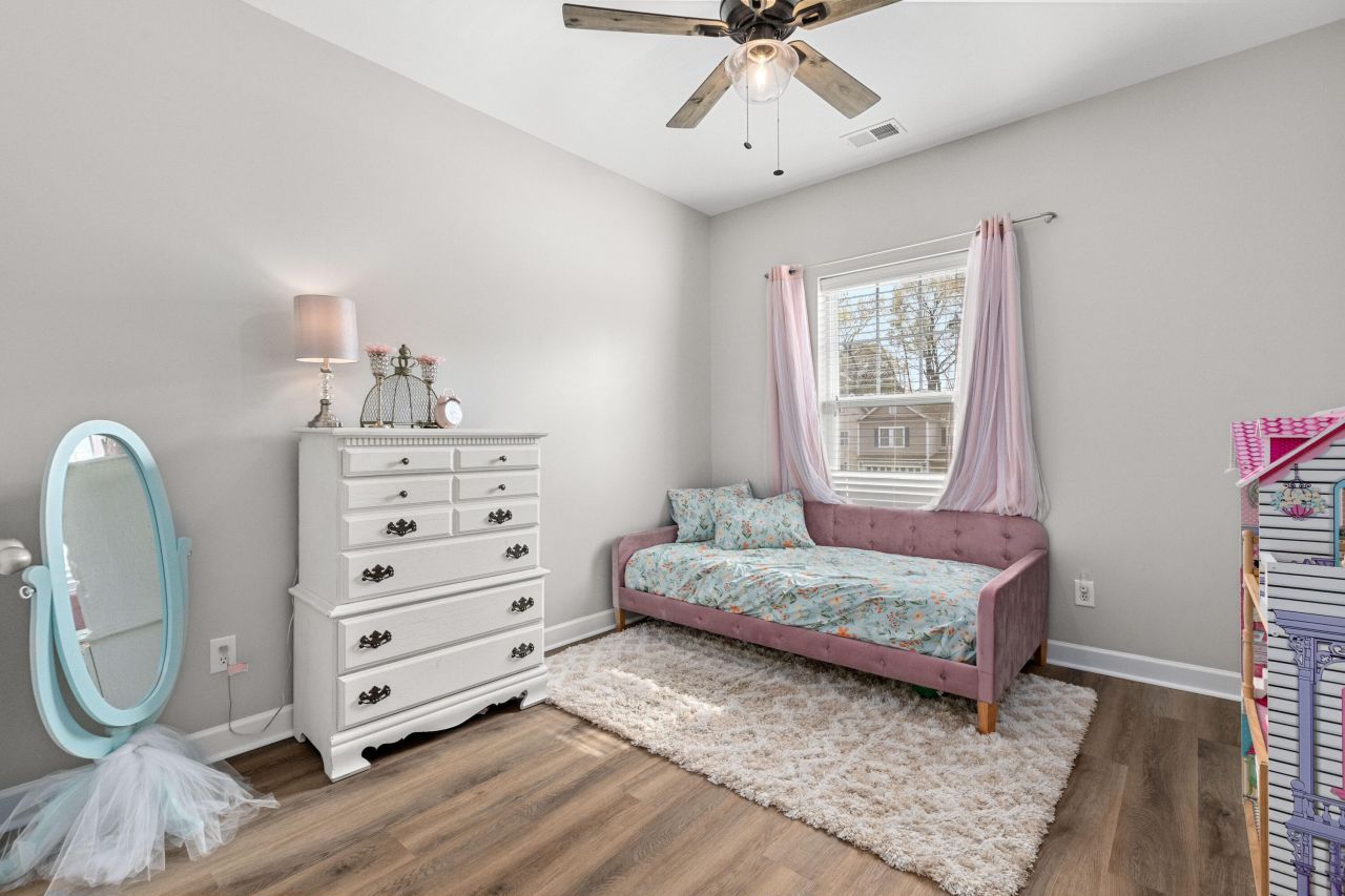 8474 Athens Way Photo 22
